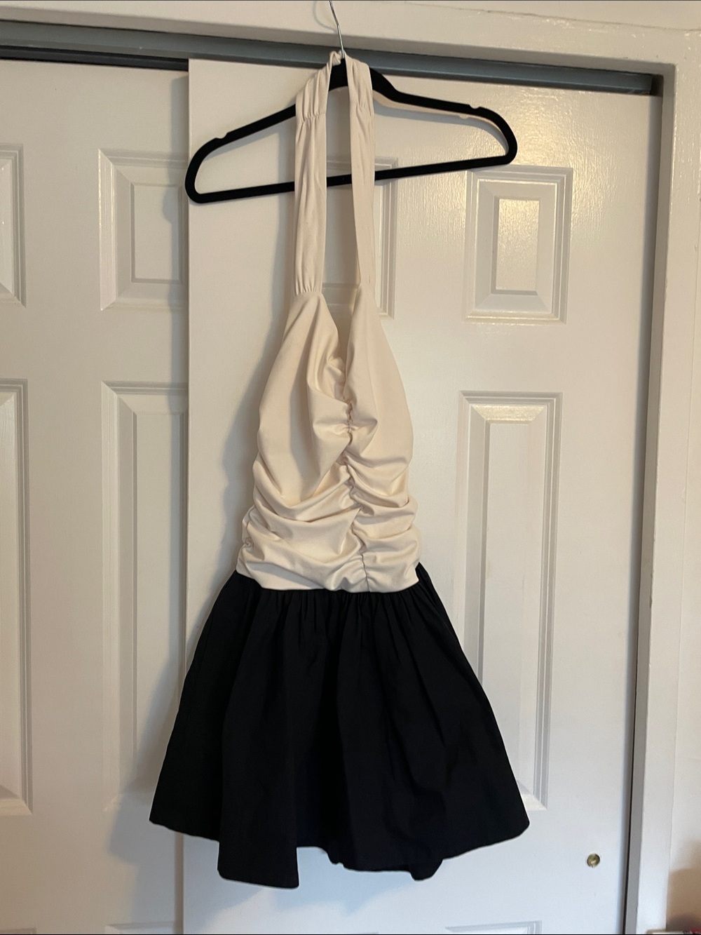Women’s Two-Tone Halter Mini Skirt - Cream & Black